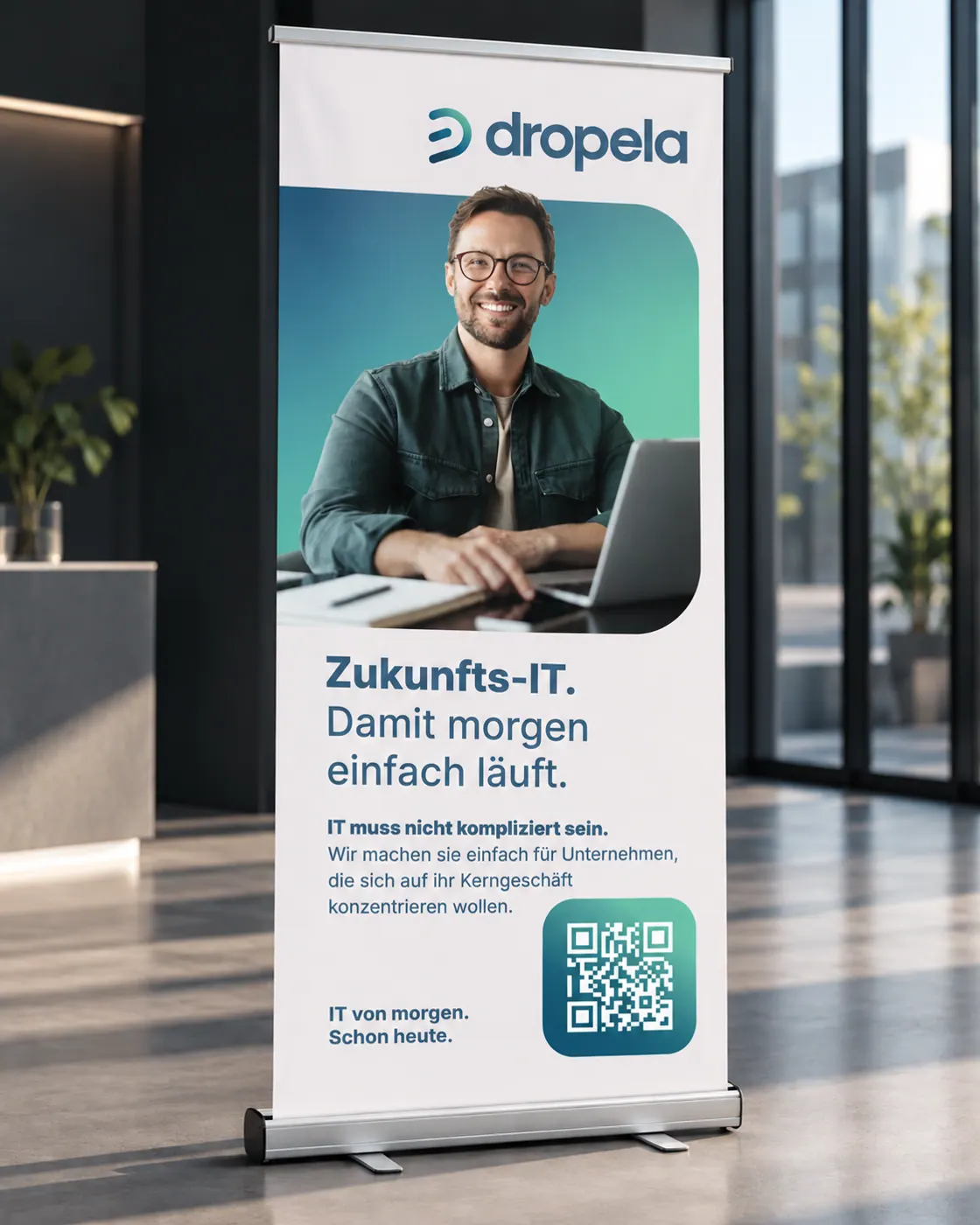 Dropela Roll-up mit dem Claim Zukunfts-IT