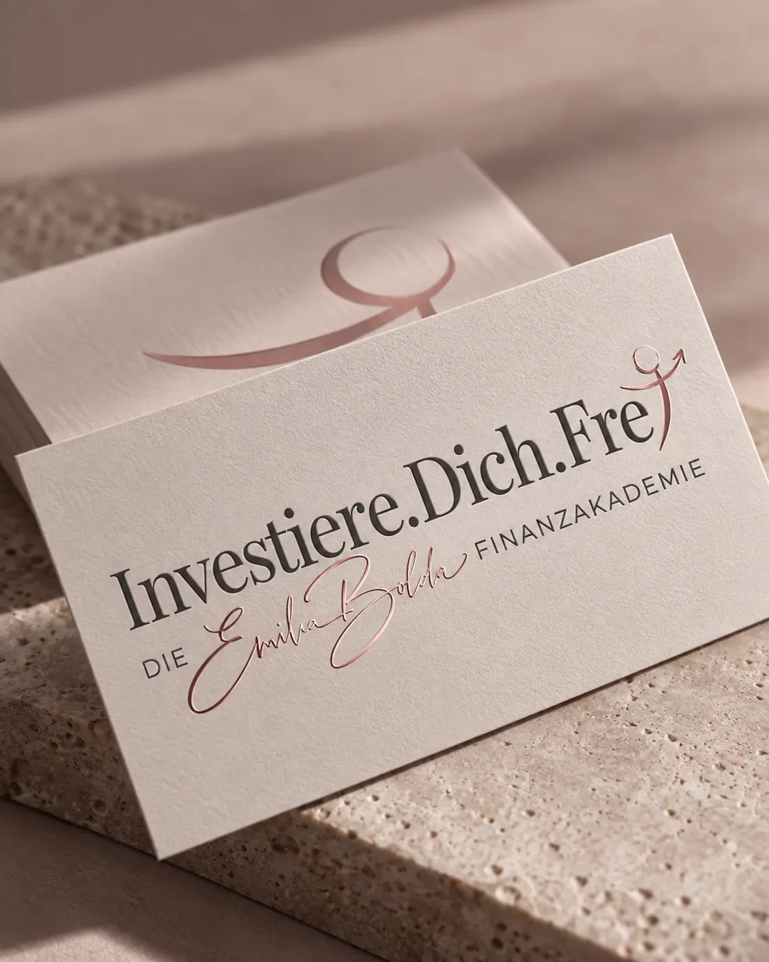 Visitenkarten der Emilia Bolda Finanzakademie Investiere.Dich.Frei