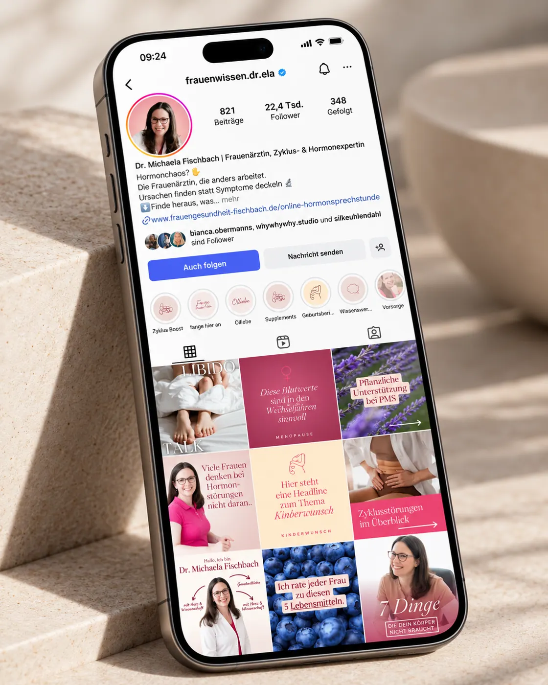 Instagram-Profil von Frauenwissen auf einem Smartphone