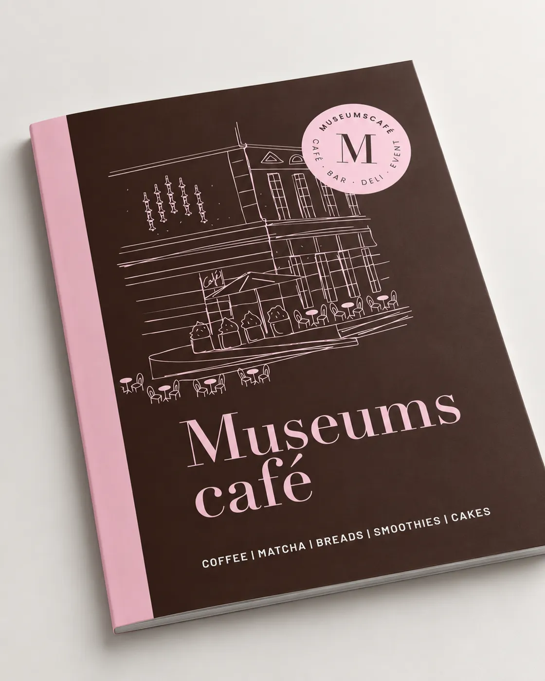 Museumscafé Siegburg Speisekarte mit illustriertem Stadtmuseum in Rosa und Braun