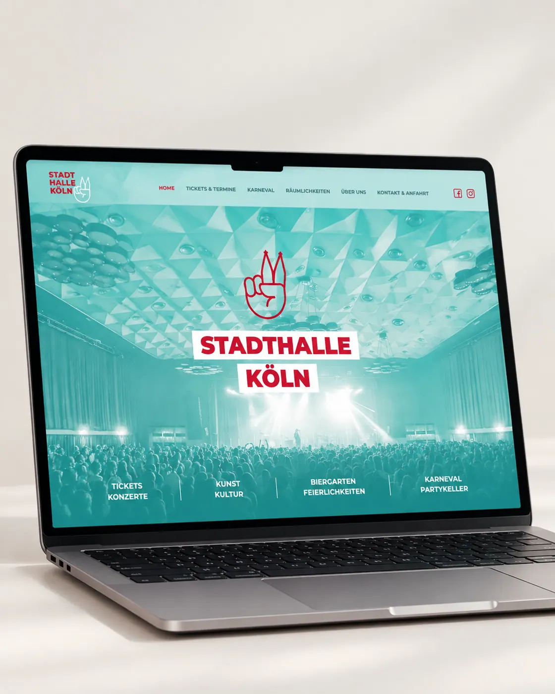 Website der Stadthalle Köln auf einem Laptop